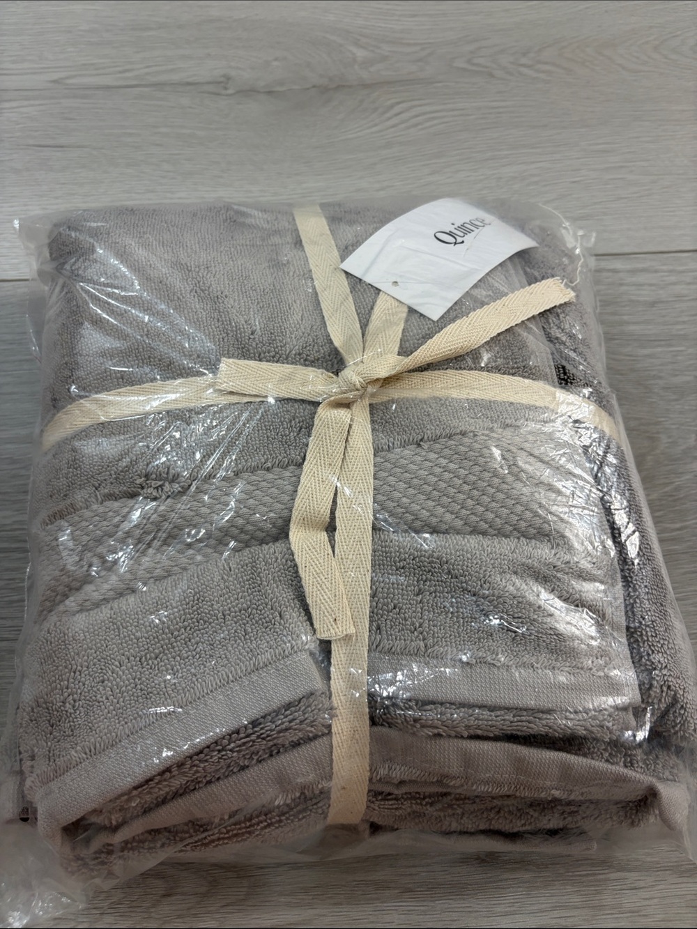 Quince hand towel